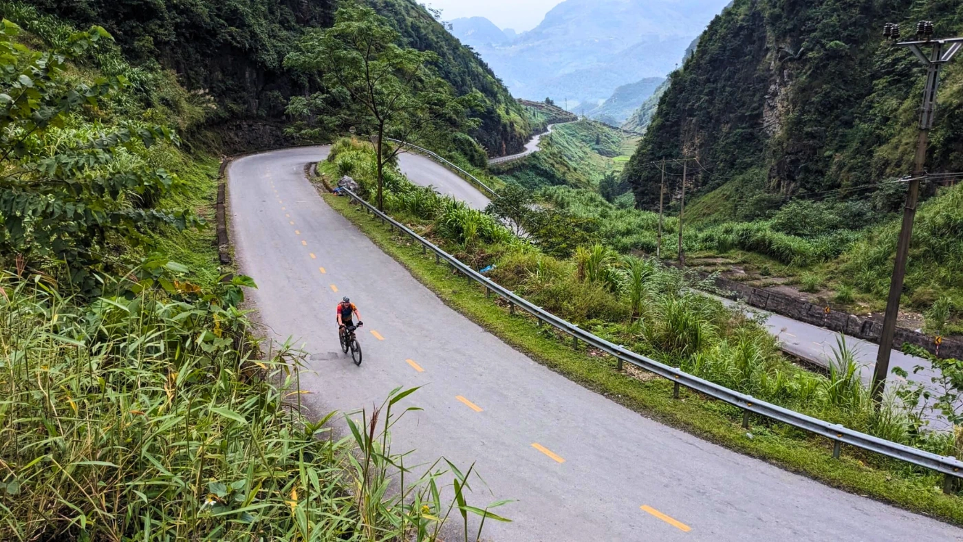 The Ultimate Expedition: A Comprehensive Guide to the Hanoi to Ho Chi Minh City Cycling Tour